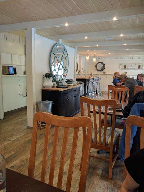 Upper Deck Cafe, Secret Cove Marina